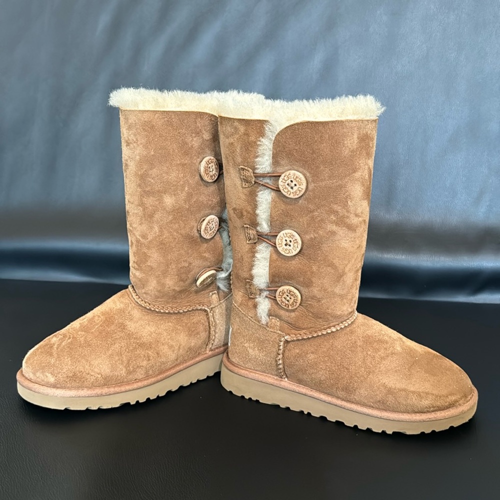 Girl’s Ugg boots.  Size 2.  Worn maybe twice.